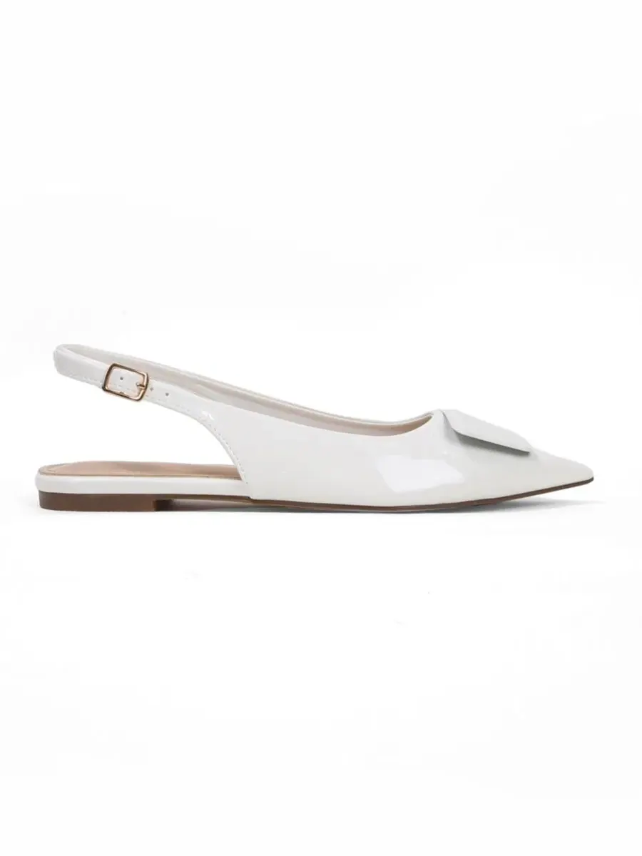 Туфли-лодочки Blanca Patent Slingback Flats с геометричным акцентом BERNESS — изображение 2 из 5, белый