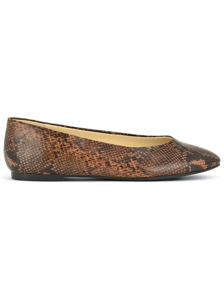 Балетки Valore с миндальным мысом, slip-on, из телячьей кожи Nine West — изображение 2 из 5, темный коричневый