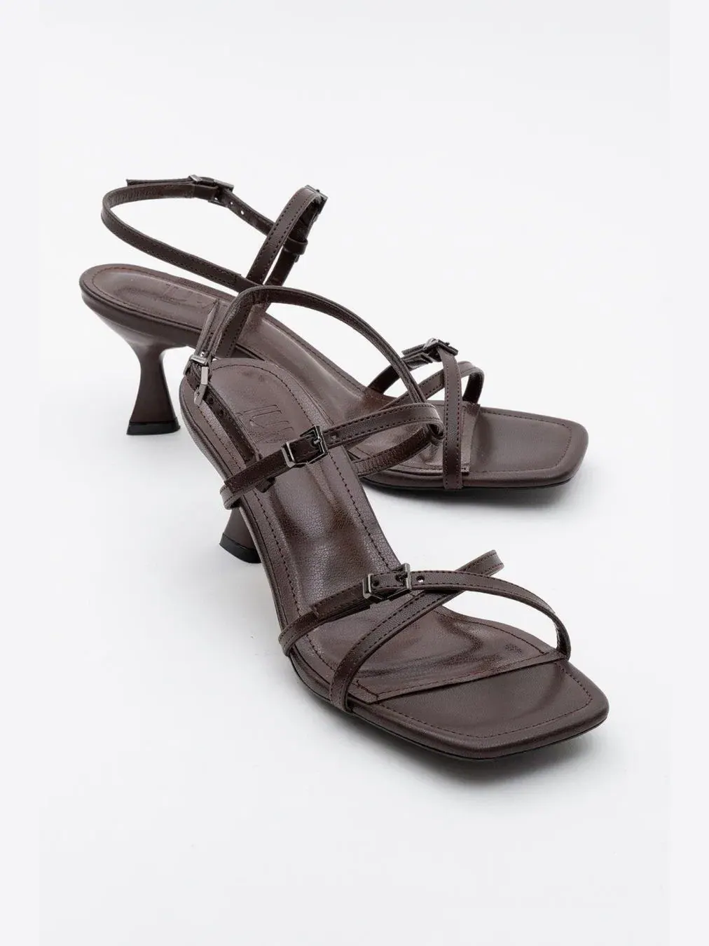Босоножки на каблуке с открытым носком Nebel Prologue Shoes — изображение 3 из 7, коричневый