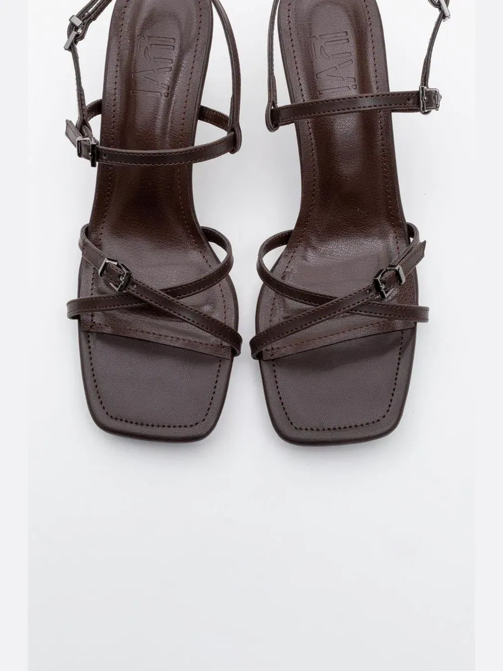 Босоножки на каблуке с открытым носком Nebel Prologue Shoes — изображение 5 из 7, коричневый