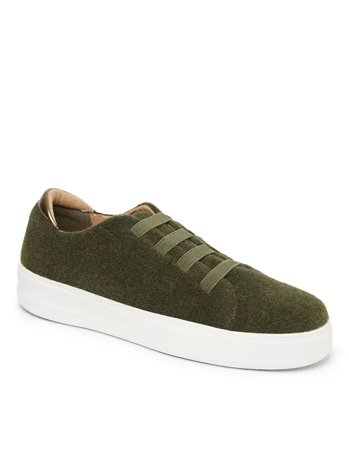 Dearfoams женские спортивные кроссовки Slip-On с эластичными шнурками и пеноматериалом Dearfoams — зеленый