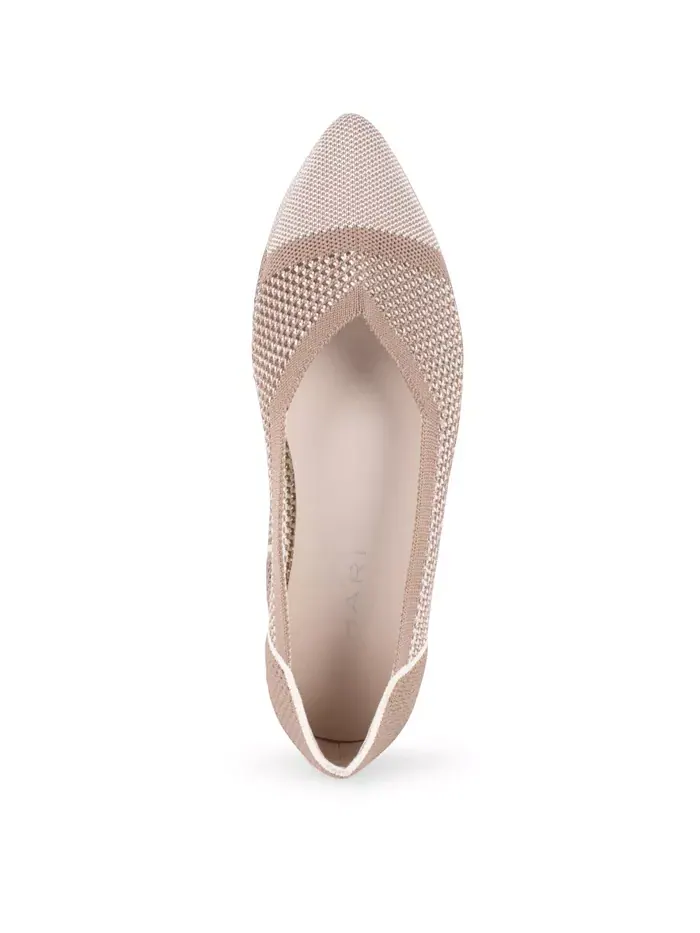 Женские трикотажные туфли Antigua Knit Slip-On Tahari — изображение 5 из 6, верблюжий