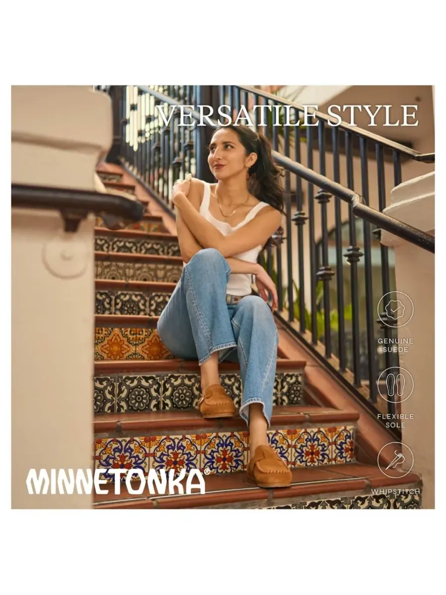 Женские замшевые сабо с регулируемой пряжкой Minnetonka — изображение 2 из 7, коричневый