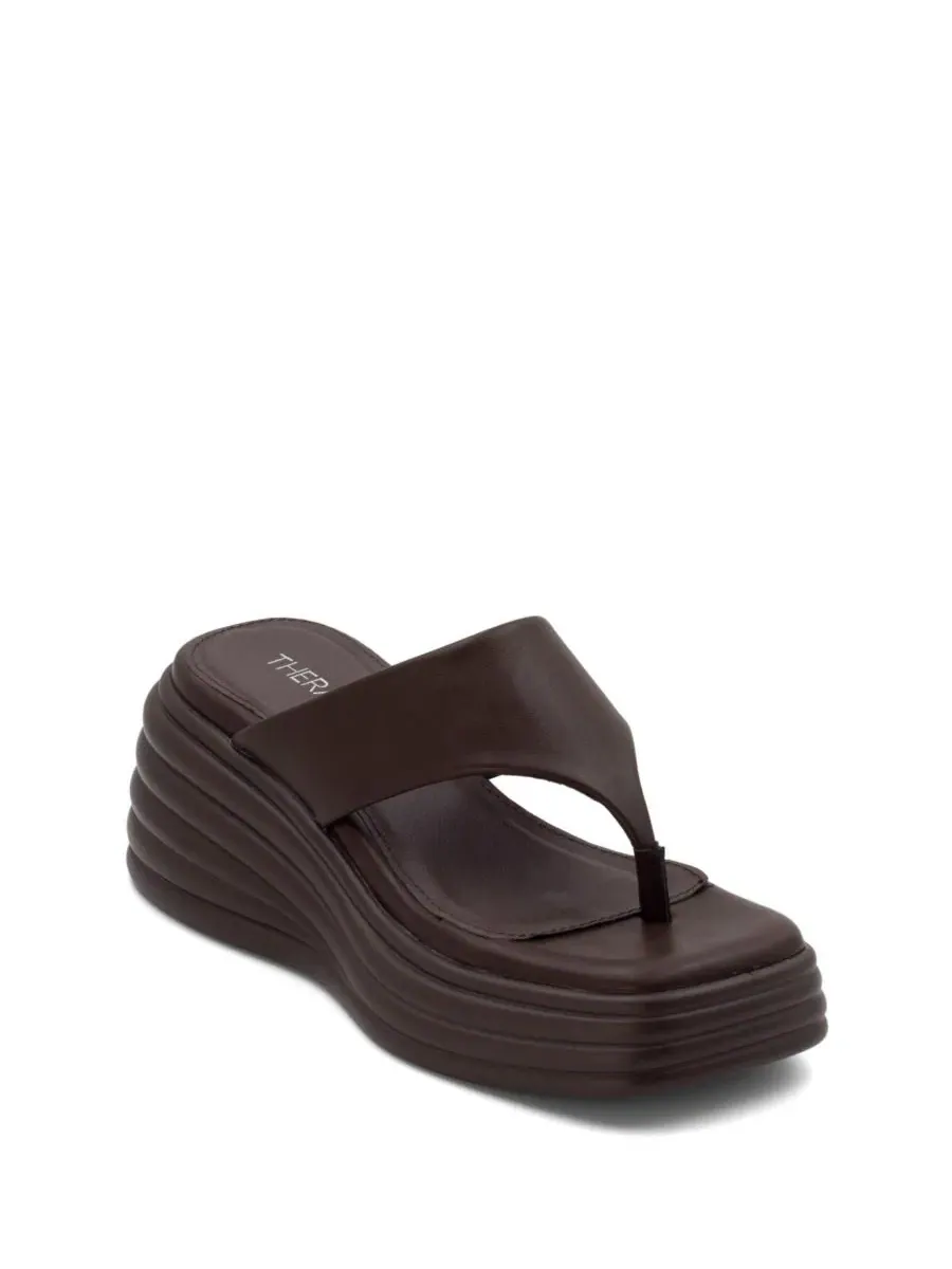 Босоножки на платформе с квадратным носком Frame Wedge Sandal Therapy Australia, Chocolate Smooth PU