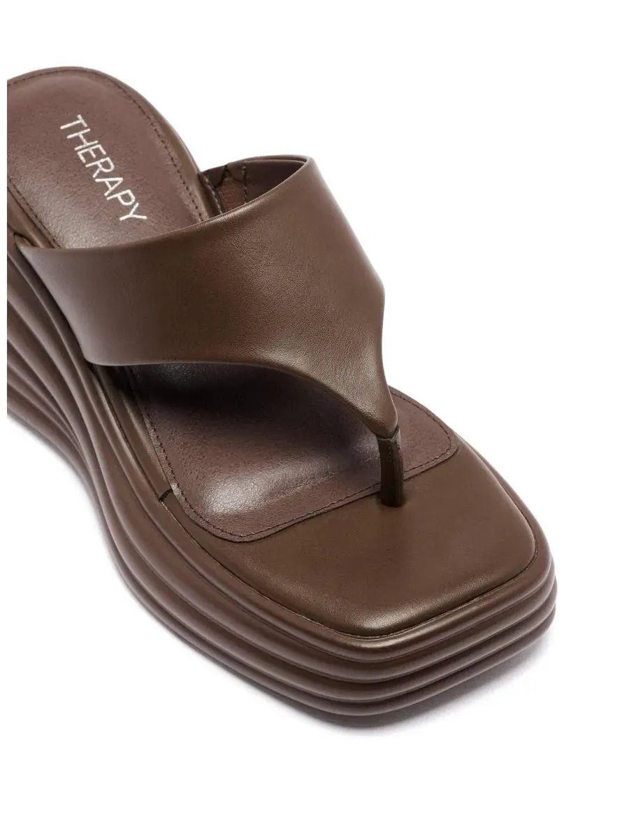 Босоножки на платформе с квадратным носком Frame Wedge Sandal Therapy Australia, Chocolate Smooth PU — изображение 5 из 5
