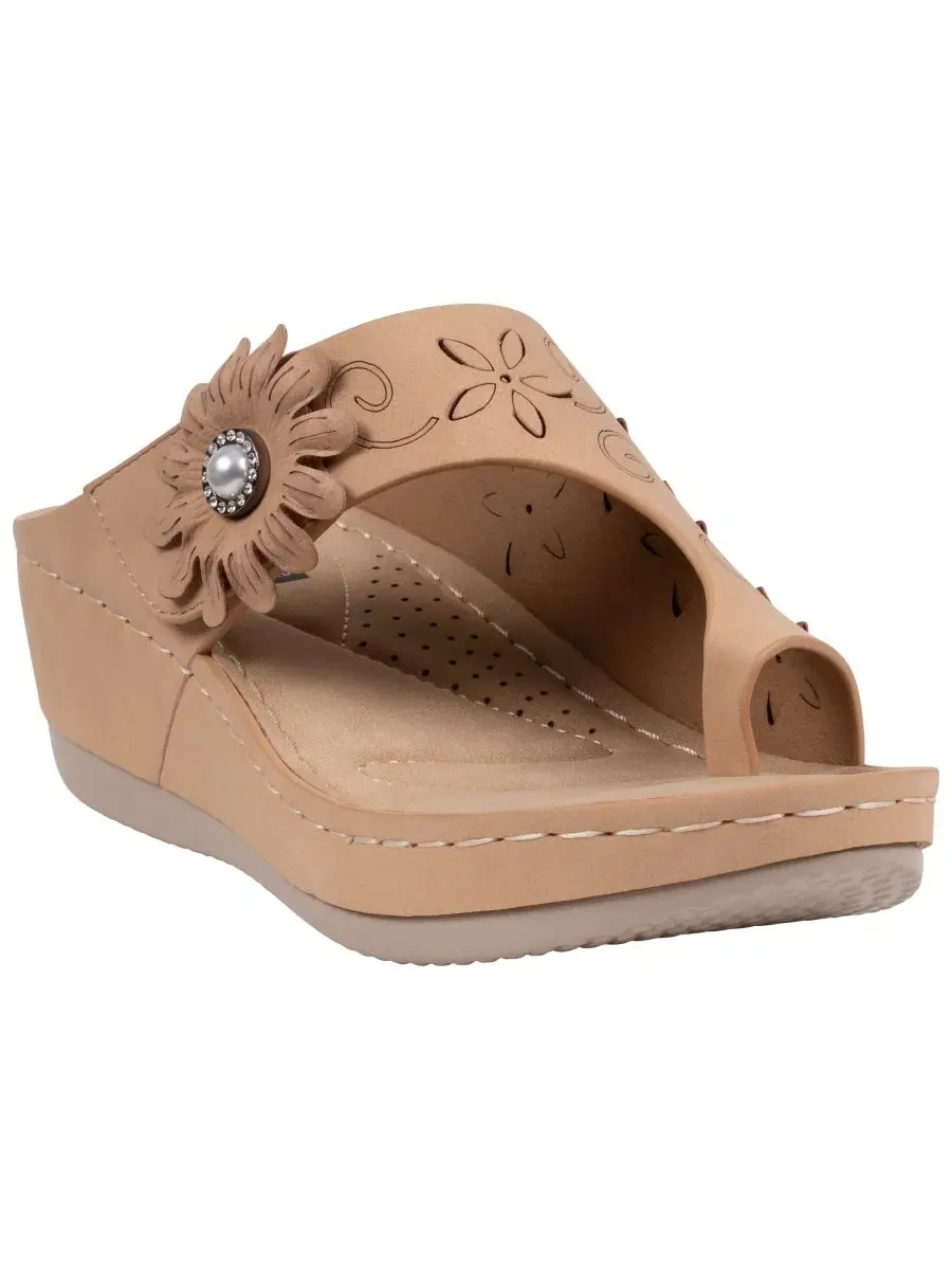 Сандалии-танкетки с цветочной розеткой Skylar GC Shoes — изображение 1 из 5, бежевый