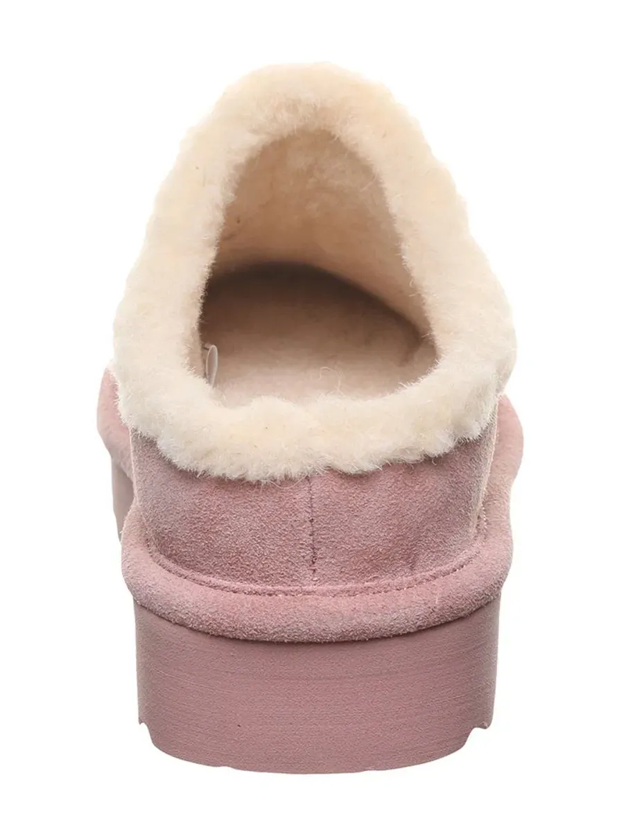 Женские мюли-клоги на платформе из замши Izzy Platform Suede Slip-On Clogs BEARPAW — изображение 3 из 8, розовый