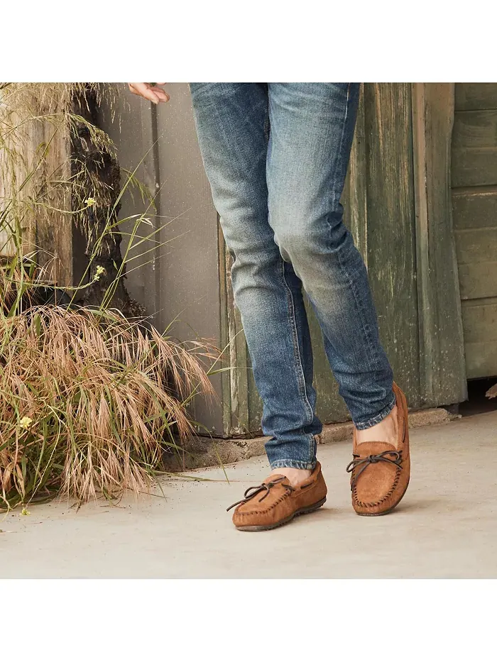 Мужские замшевые классические мокасины Moc Loafers Minnetonka — изображение 3 из 6, коричневый