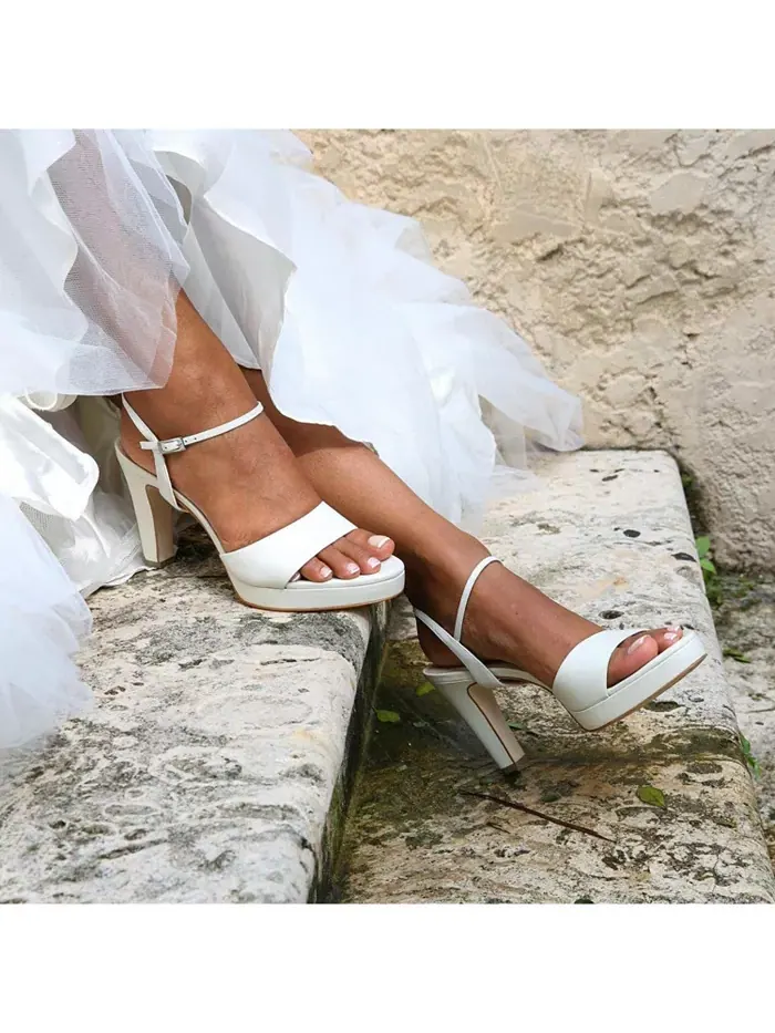 Сандалии Women's Amal Customizable Bridal Platform Alterre — изображение 2 из 6, белый