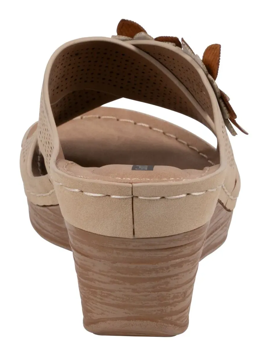 Женские босоножки-сандалии на танкетке Nylie Slip-On Wedge Sandals GC Shoes — изображение 3 из 5, бежевый