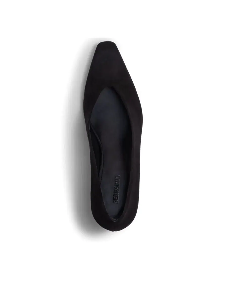 Туфли-лодочки Chiara на каблуке Bernardo Footwear — изображение 4 из 6, черный