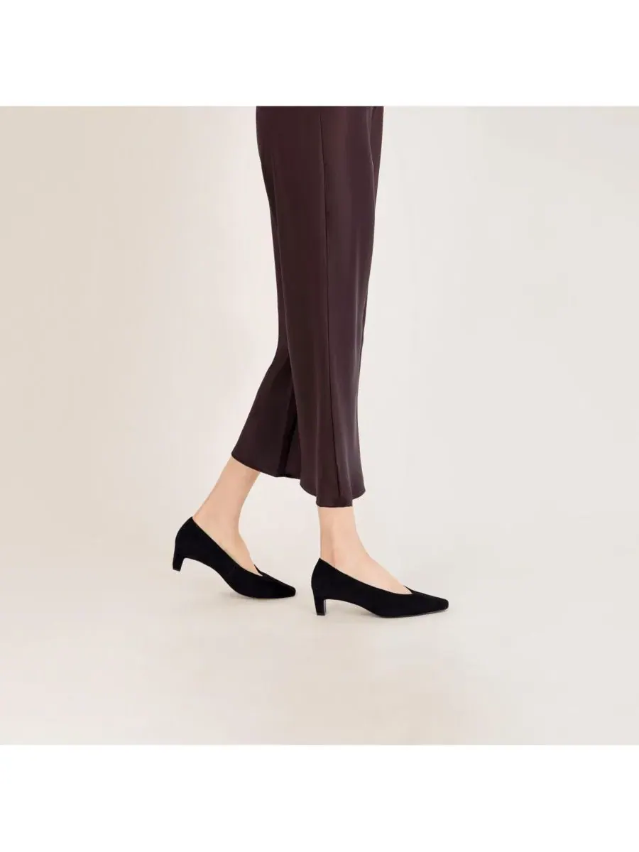 Туфли-лодочки Chiara на каблуке Bernardo Footwear — изображение 6 из 6, черный
