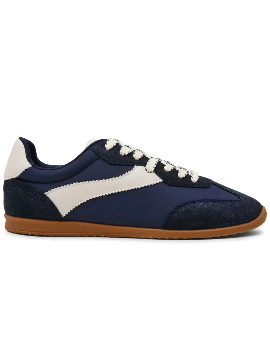 Кроссовки женские с низким профилем, на шнуровке Sloane Low Profile Lace-Up Sneakers DV Dolce Vita — изображение 2 из 5