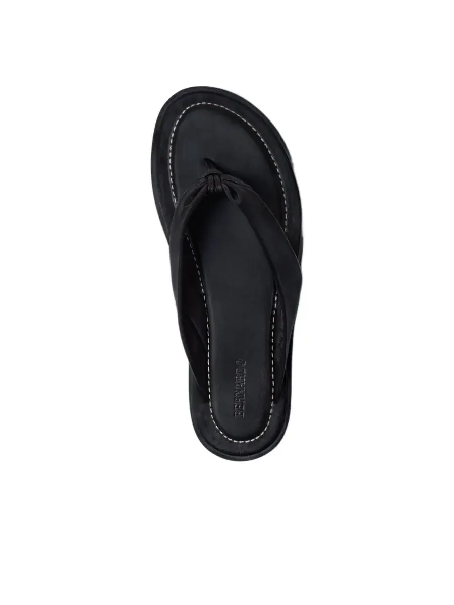 Сандалии-шлепанцы Salt с кожаной стелькой Bernardo Footwear — изображение 3 из 5, черный
