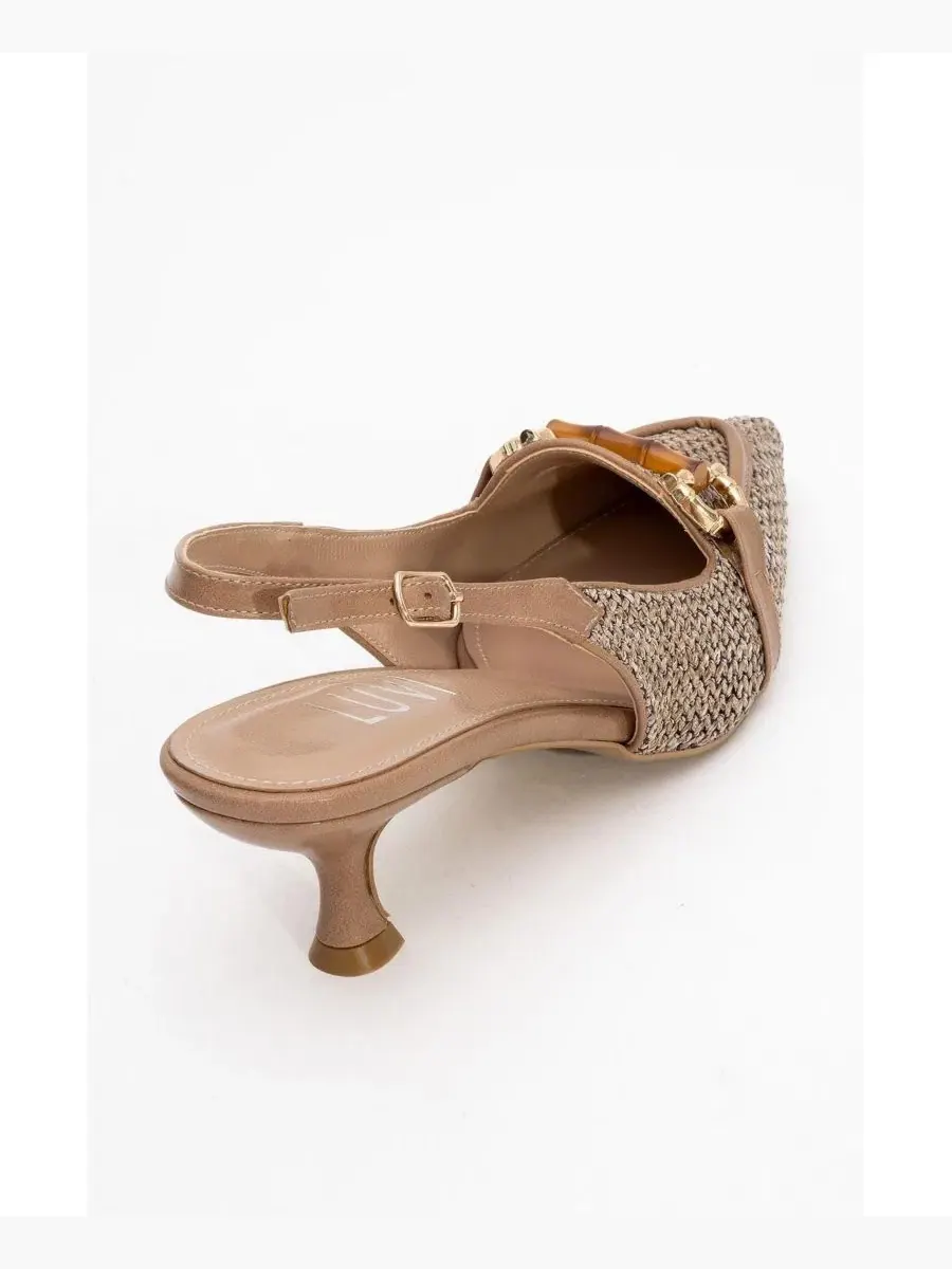 Туфли-лодочки Osca Pointed Toe Buckled Slingback Pump Prologue Shoes — изображение 5 из 6, бежевый