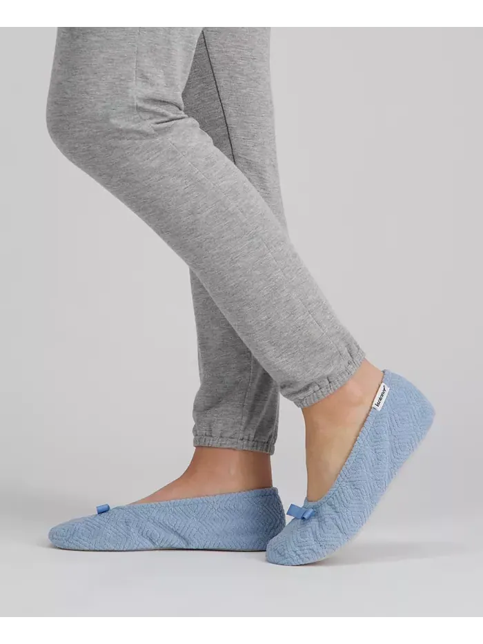 Женские балетки Gemma из микротерри Isotoner Signature — изображение 7 из 7, синий