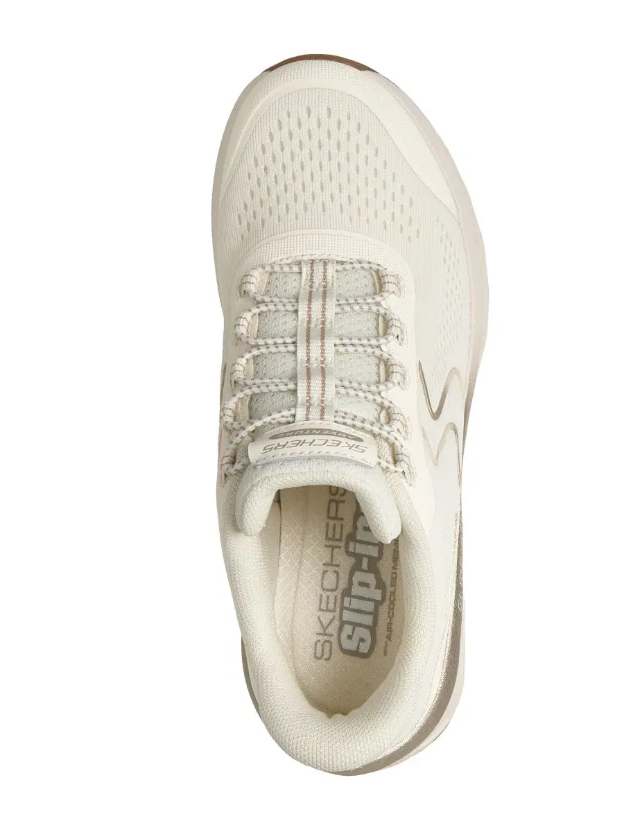 Женские слипоны: спортивные кроссовки для ходьбы с подошвой Glide-Step от Finish Line Skechers — изображение 5 из 6, шампань