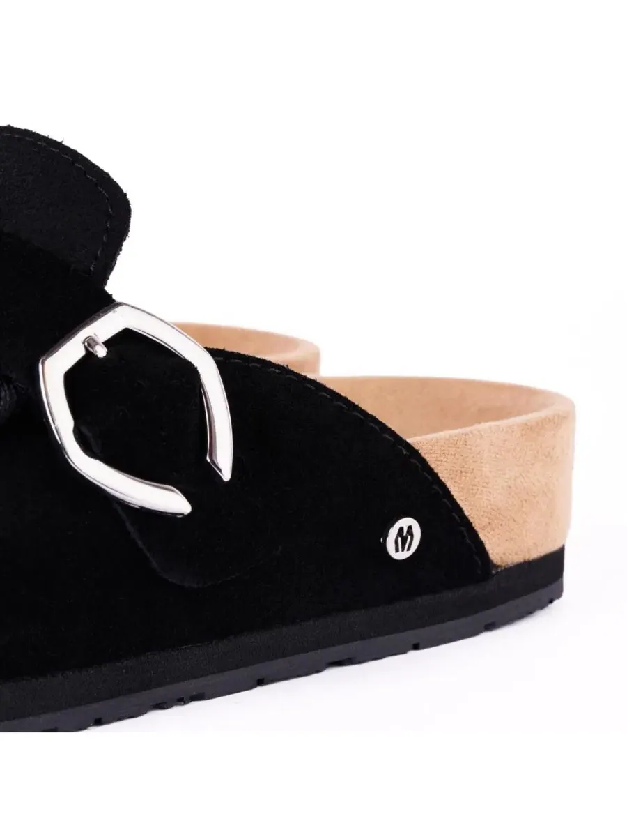 Женские мюли из замши с декором из стразов и регулируемой пряжкой Minnetonka — изображение 6 из 7, черный