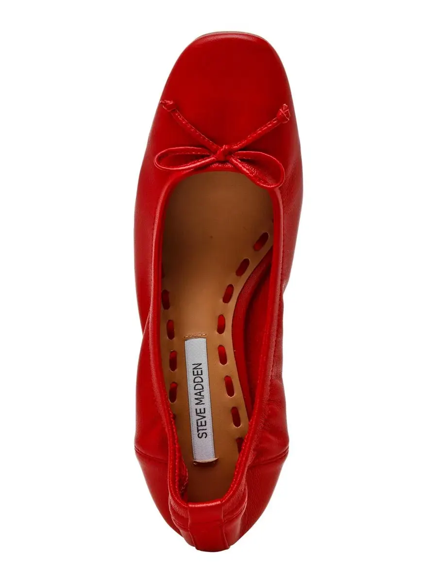 Балетки на устойчивом каблуке Coretta Block Heel Steve Madden — изображение 4 из 6, красный