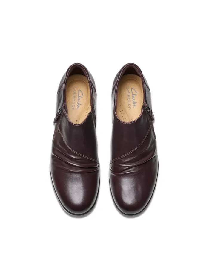 Ботинки женские Clarks Emily 2 Braley кожаные на блочном каблуке — изображение 7 из 13, коричневый