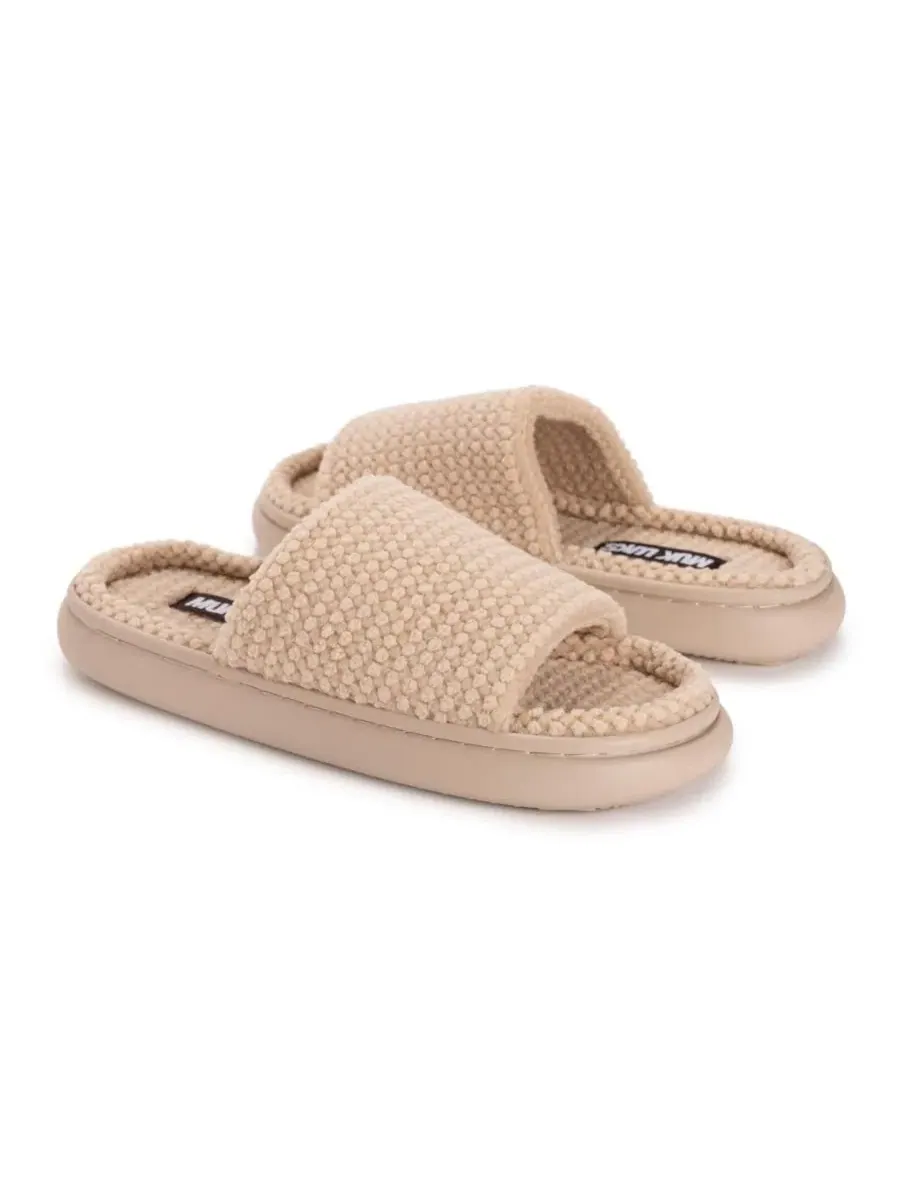 Женские шлепанцы Marsai Slide Slipper MUK LUKS — изображение 8 из 9, пшеница