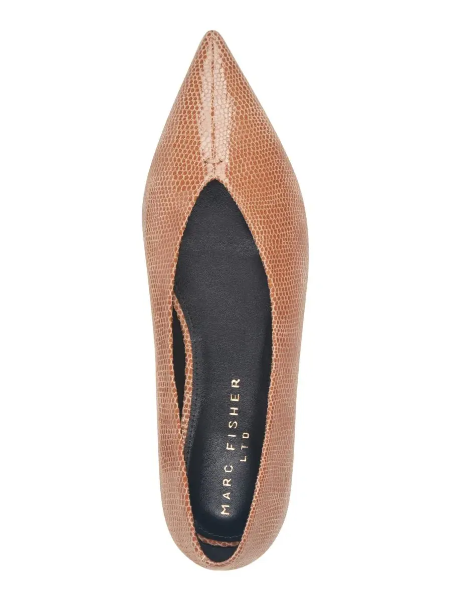 Балетки Casee с острым носком Marc Fisher LTD, Natural Lizard Suede — изображение 4 из 5