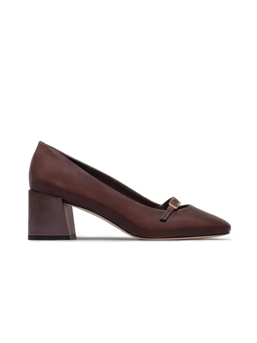 Туфли-лодочки Mary Jane с закрытым носком, на каблуке 5 см Bernardo Footwear — изображение 2 из 5, коричневый
