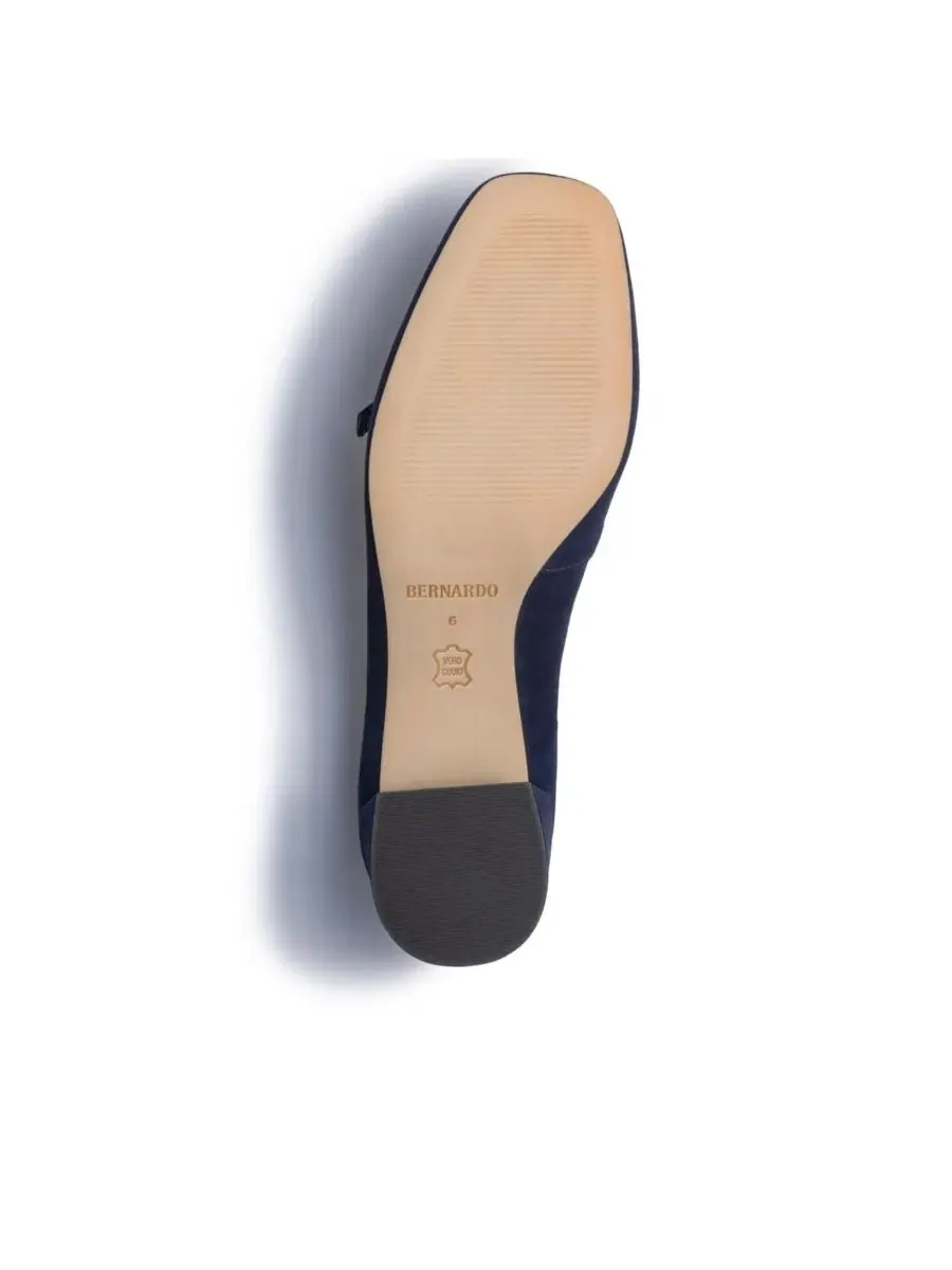 Туфли-лодочки Amelie Mary Jane с закрытым носком и каблуком-рюмочкой Bernardo Footwear — изображение 4 из 4