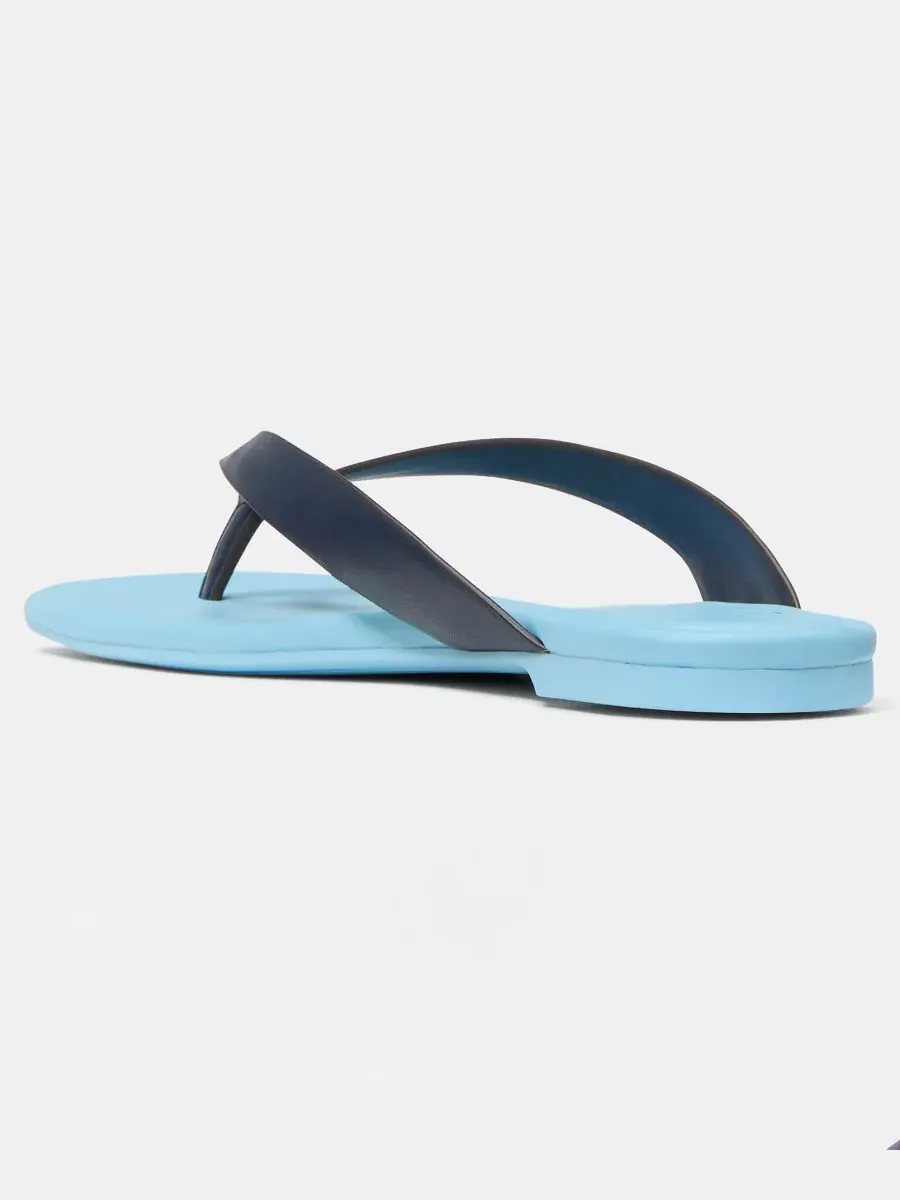 Сандалии-вьетнамки Sandie из гладкой кожи Captain Navy/Pristine Pool kate spade new york — изображение 3 из 5, темно-синий