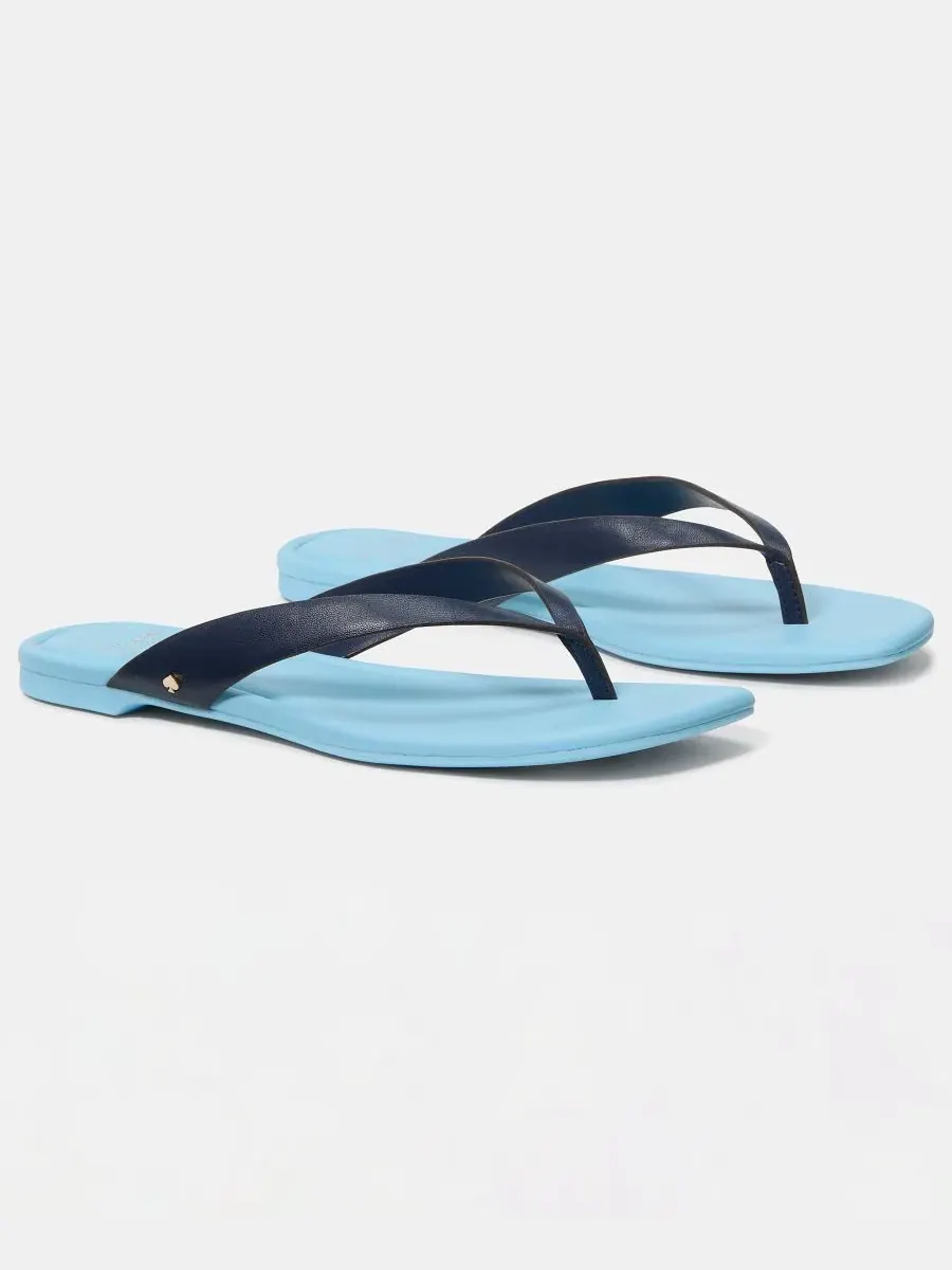 Сандалии-вьетнамки Sandie из гладкой кожи Captain Navy/Pristine Pool kate spade new york — изображение 5 из 5, темно-синий