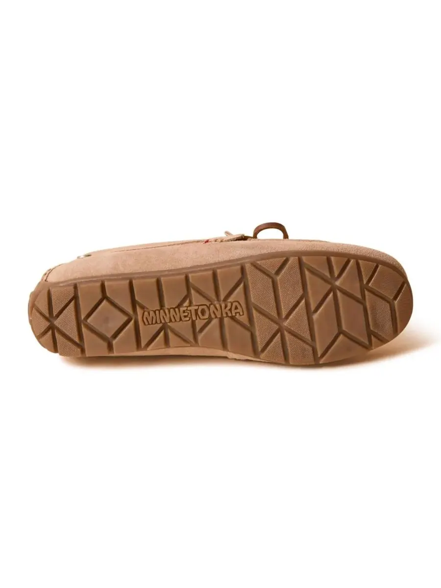 Minnetonka Женские замшевые лоферы-мокасины — изображение 6 из 7, бежевый