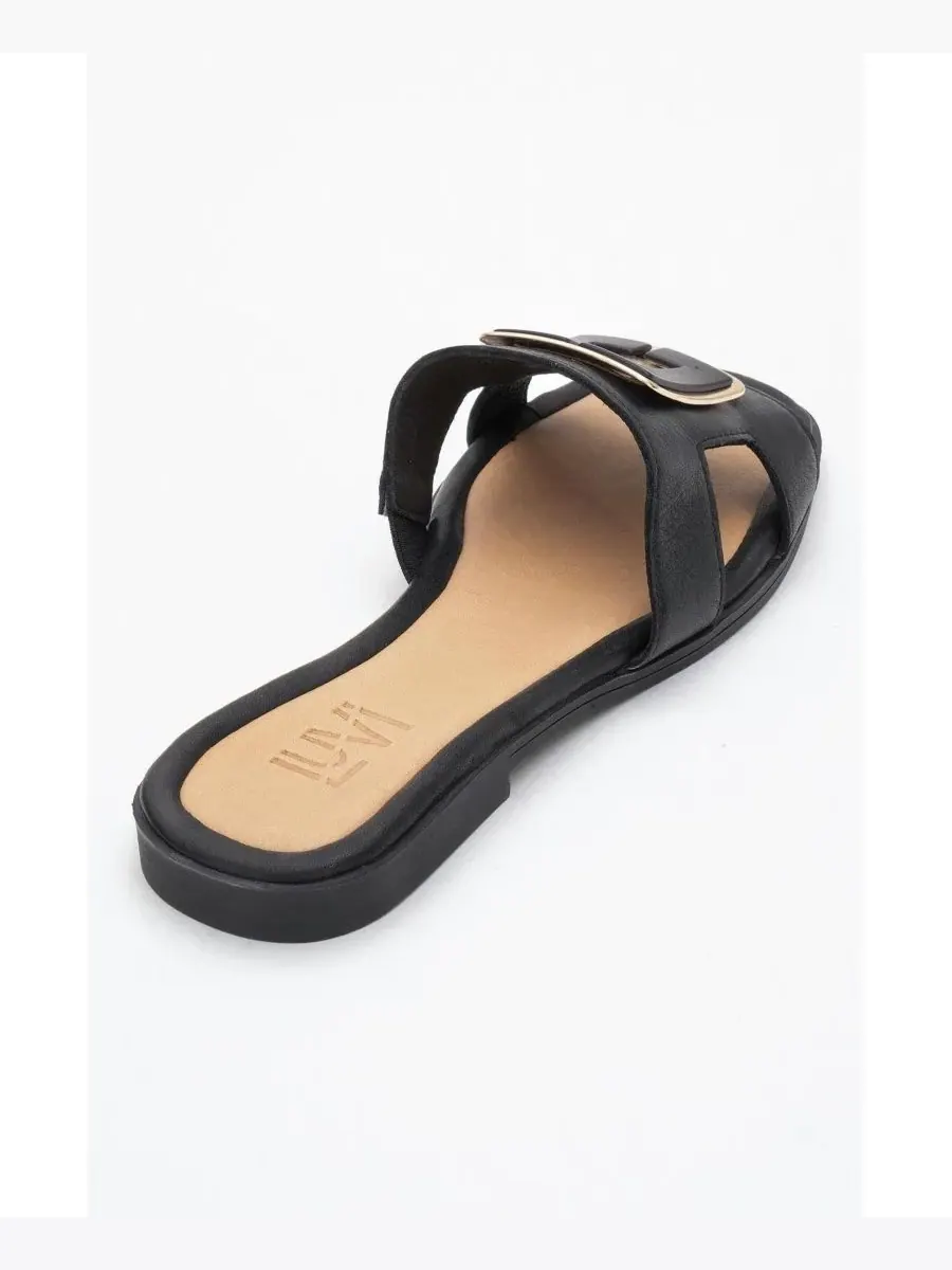 Кожаные шлепанцы MILLIE с пряжкой (женские) Forever & Always Shoes