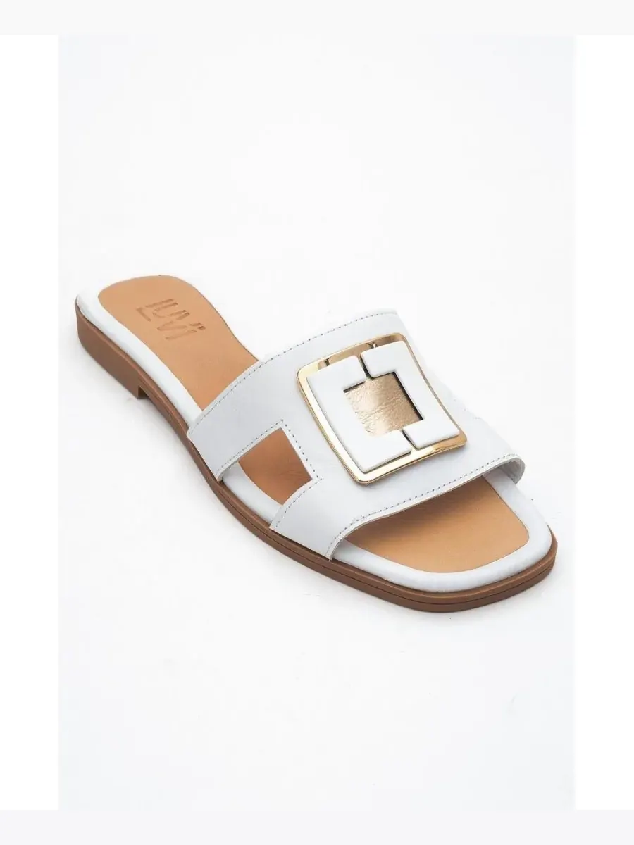 Кожаные шлепанцы MILLIE с пряжкой (женские) Forever & Always Shoes — изображение 3 из 5, белый