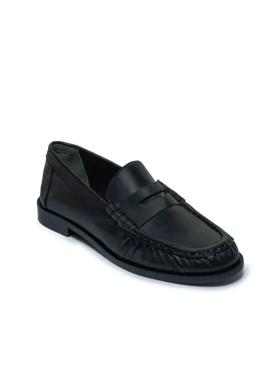 Женские лоферы Tilda Penny Bernardo Footwear — изображение 1 из 5, черный