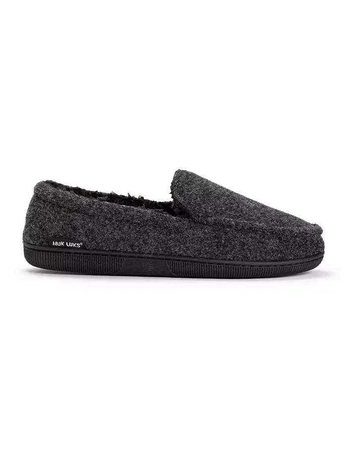 Мужские мокасины-тапочки из искусственной шерсти MUK LUKS — изображение 6 из 6, черный