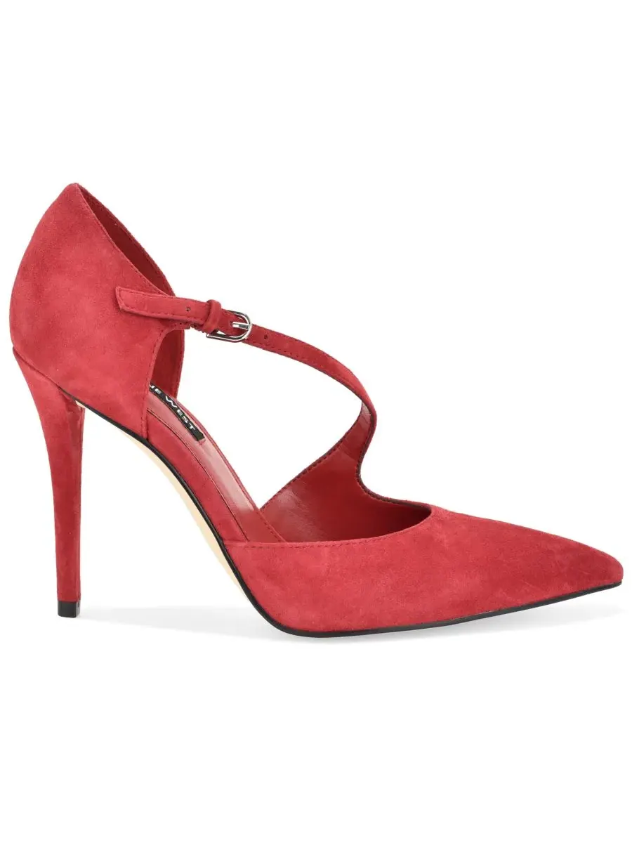 Туфли-лодочки на каблуке с асимметричными ремешками Candela Nine West — изображение 2 из 5, красный