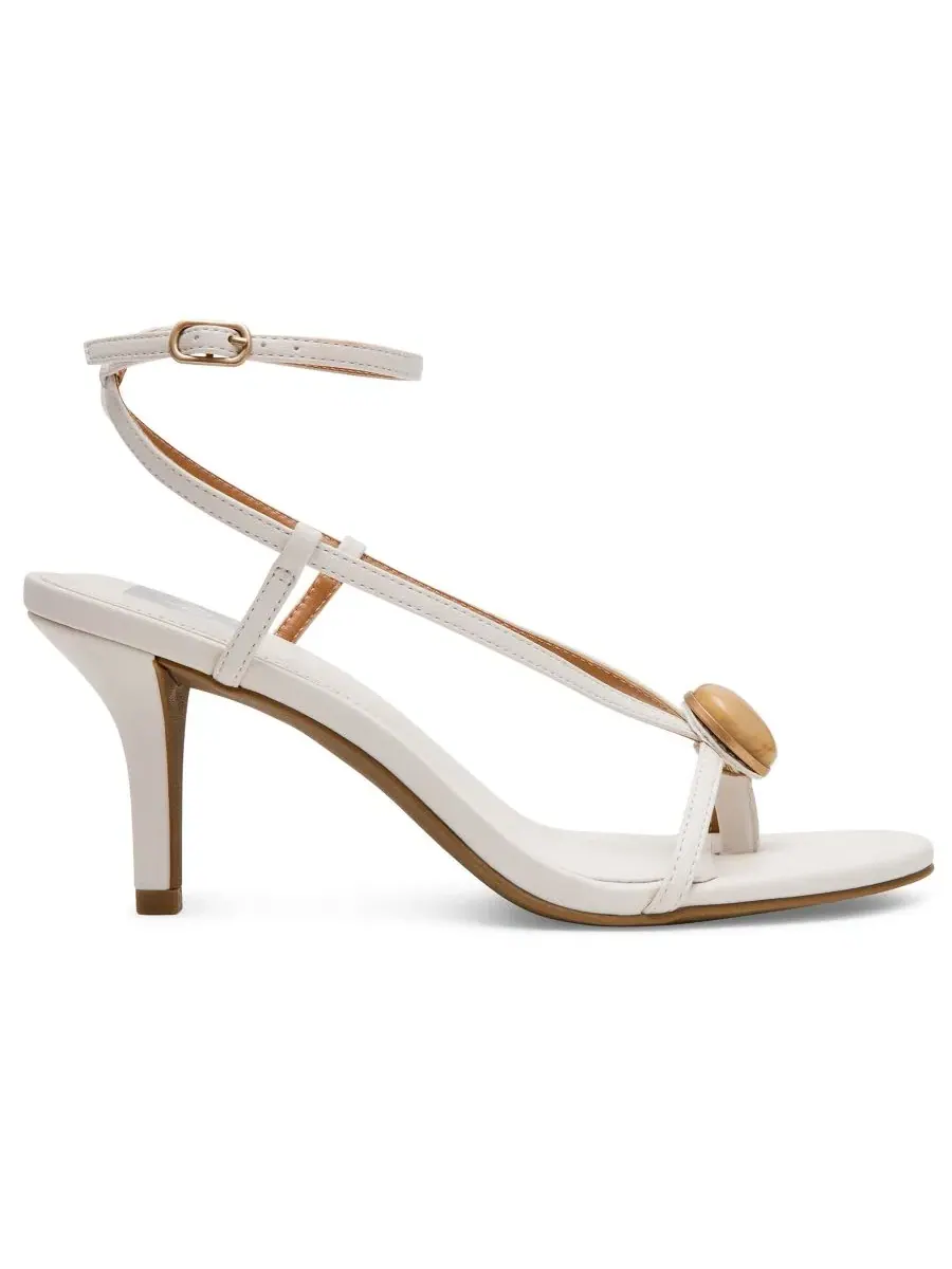 Босоножки на каблуке с регулируемым ремешком Cella Embellished Dress Sandals DV Dolce Vita — изображение 2 из 5, белый