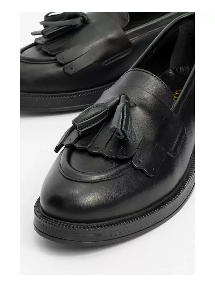 Милли Лоферы с кожаными кисточками Forever & Always Shoes — изображение 3 из 4, черный