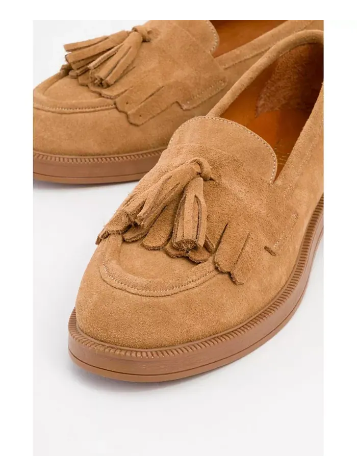 Милли Лоферы с кожаными кисточками Forever & Always Shoes — изображение 2 из 4, коньячный