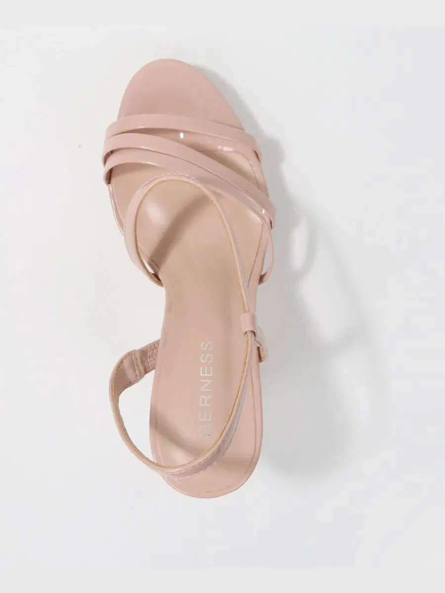 Сандалии с ремешками на платформе Gita Patent Strappy Flare Heel Platform BERNESS — изображение 4 из 6, бежевый