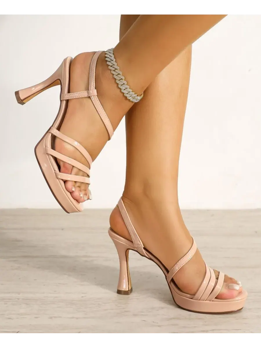 Сандалии с ремешками на платформе Gita Patent Strappy Flare Heel Platform BERNESS — изображение 6 из 6, бежевый