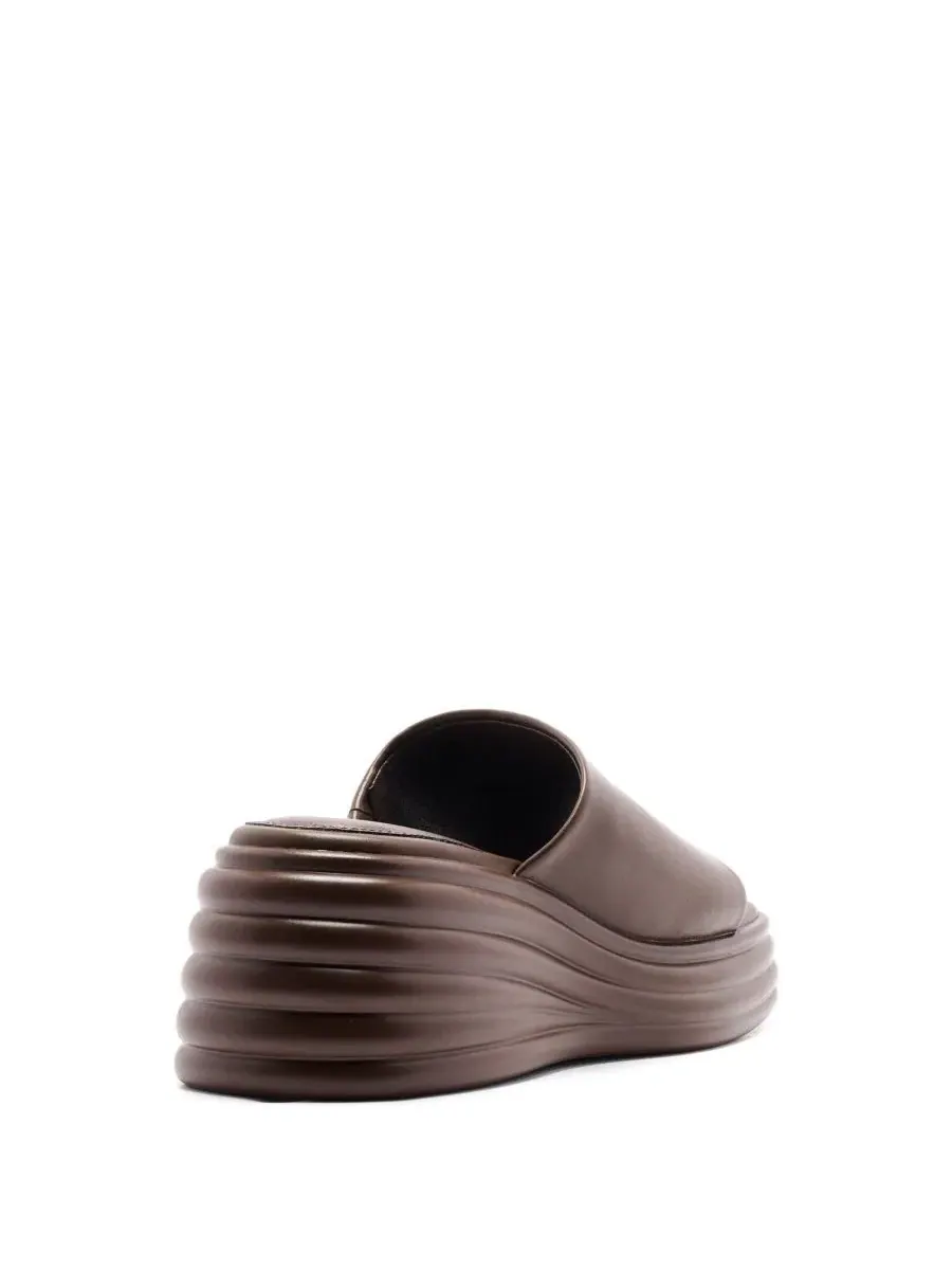 Сандалии-клины с квадратным носком Flaunt Square Toe Wedge Sandal Therapy Australia — изображение 3 из 5, шоколад
