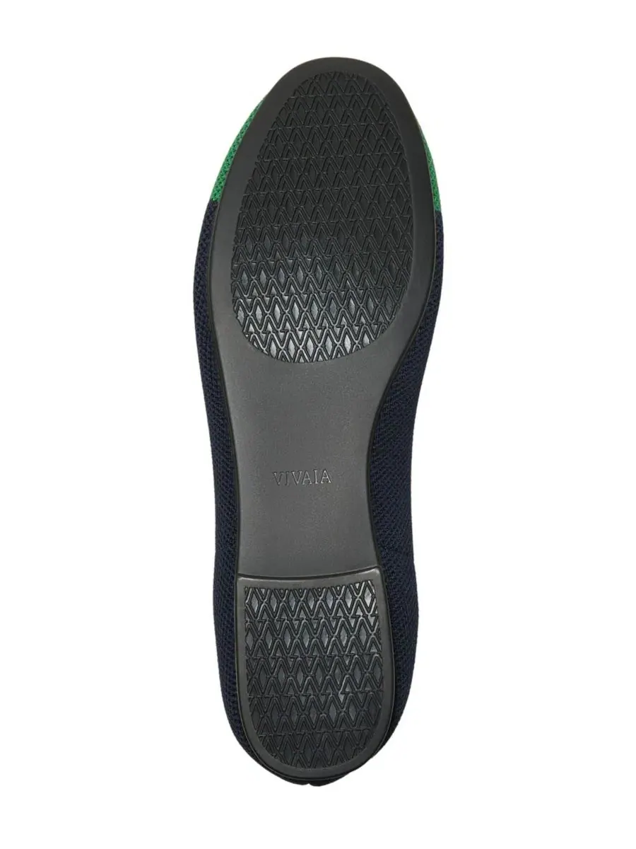 Женские лоферы с вышивкой, модель Audrey Round-Toe Slip-on Embroidered Loafers VIVAIA — изображение 5 из 6