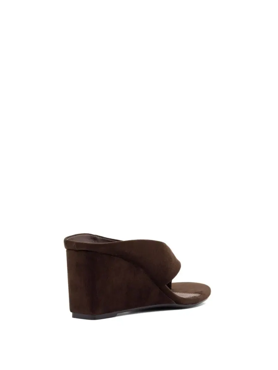 Сандалии на танкетке SERA Round Toe Wedge Thong Heel Therapy Australia, Chocolate Microsuede — изображение 3 из 6