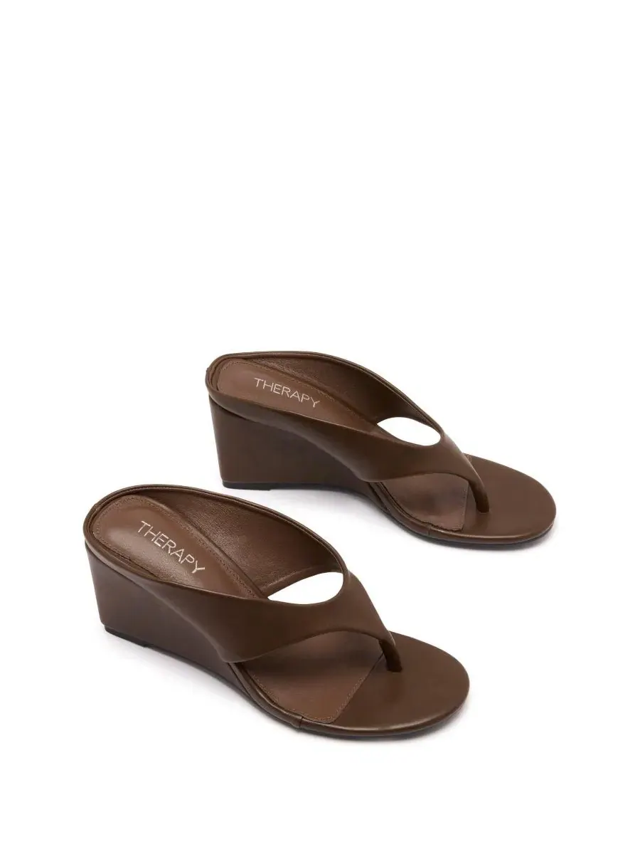 Босоножки-танкетки Sera с ремешками, каблук 5-7 см Therapy Australia, Chocolate Smooth Pu — изображение 5 из 5