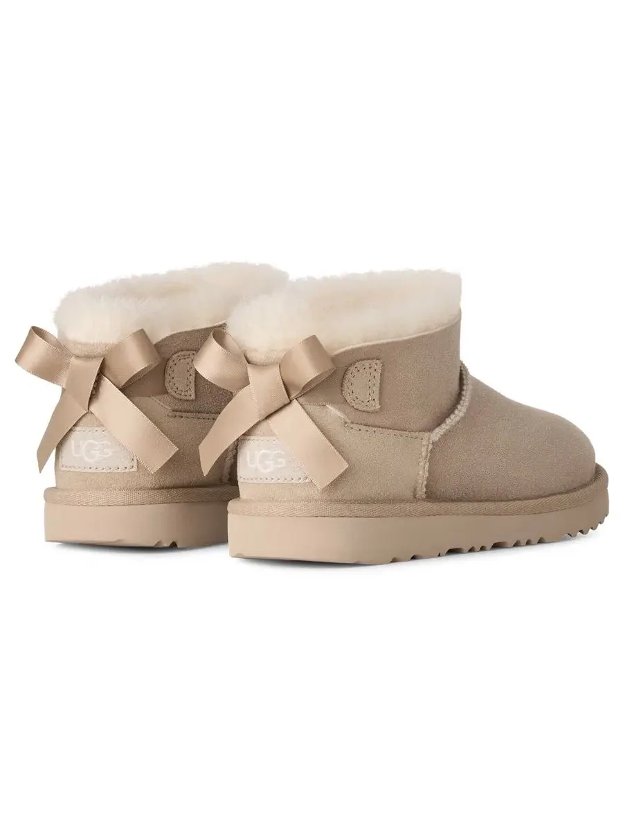 Детские ботинки-угги Ultra Mini Bailey Bow с бантиком UGG — изображение 6 из 6, бежевый