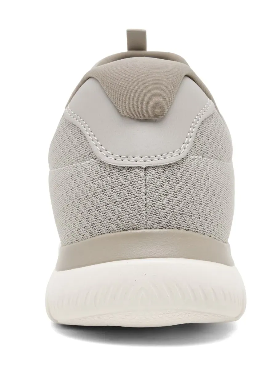 Мужские повседневные кроссовки SUMMITS Slip-On Wide-Width от Finish Line Skechers — изображение 5 из 6, тауп