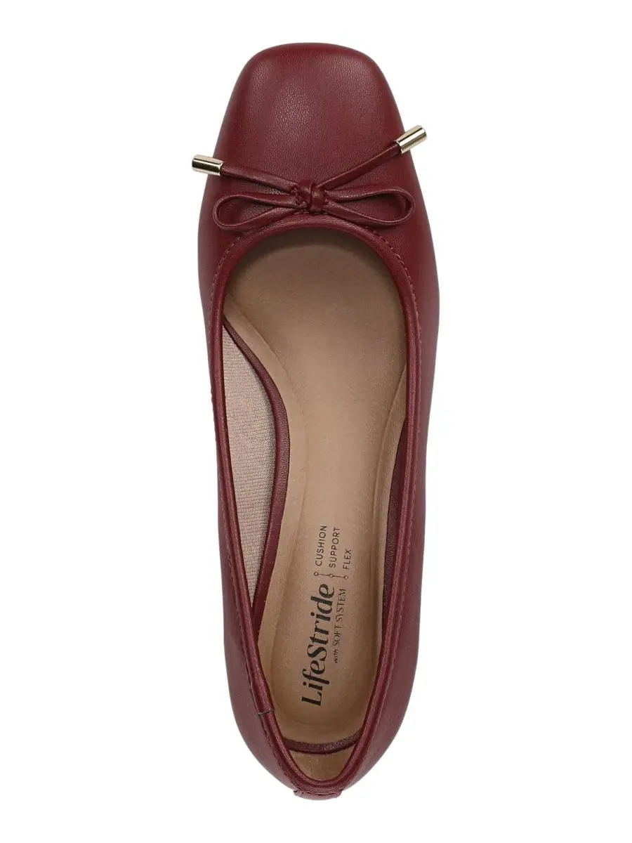 Туфли-лодочки Cora Slip-On Pumps LifeStride, Dark Cherry Faux Leather — изображение 4 из 5