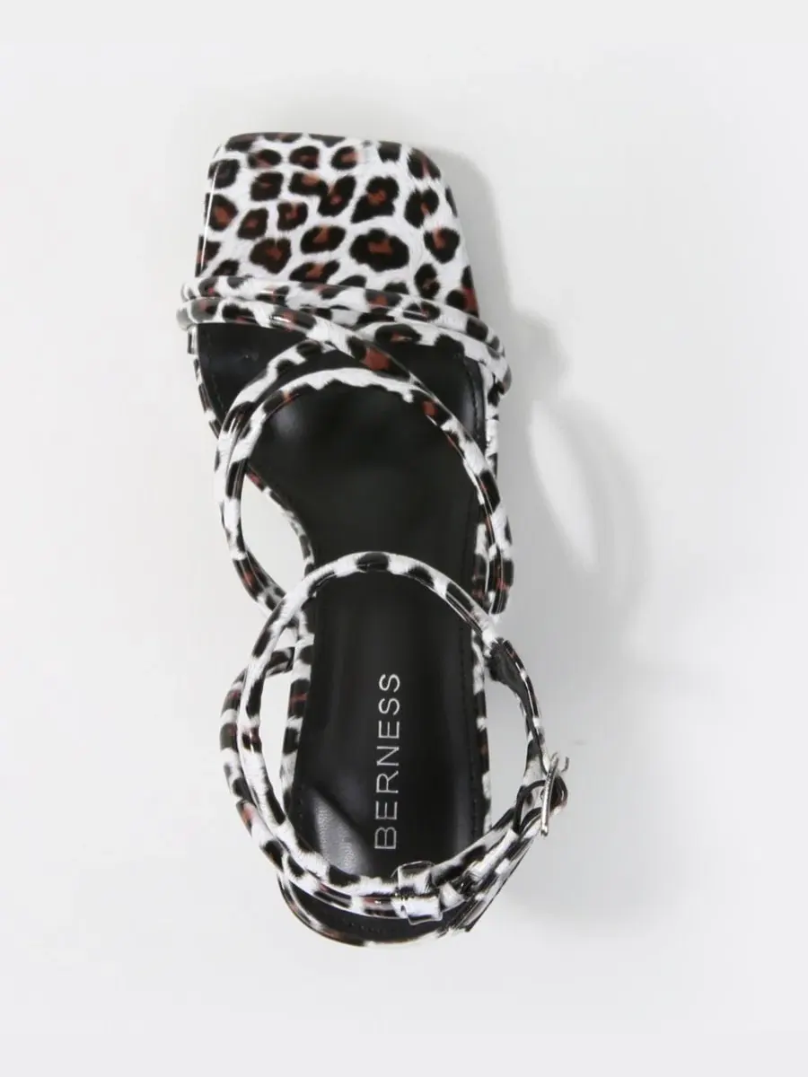 Босоножки на каблуке Jamie Tubular Strap Heeled Sandals BERNESS — изображение 5 из 7, леопардовый
