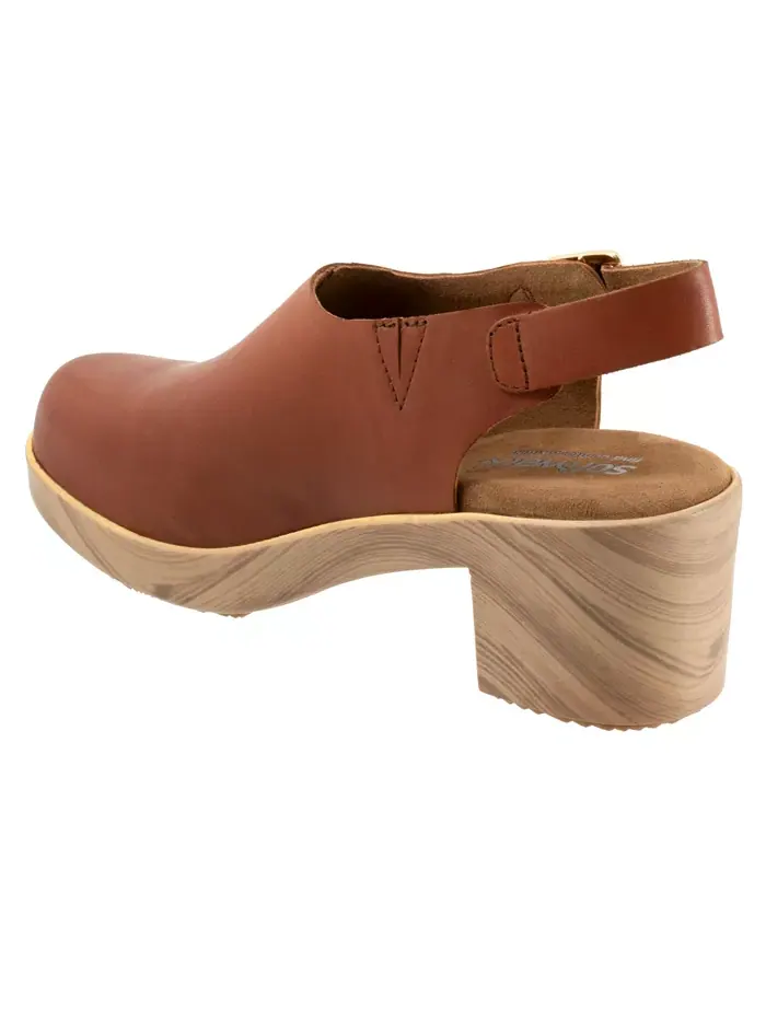 Клоги Fairbanks Clog SoftWalk — изображение 3 из 3, коричневый